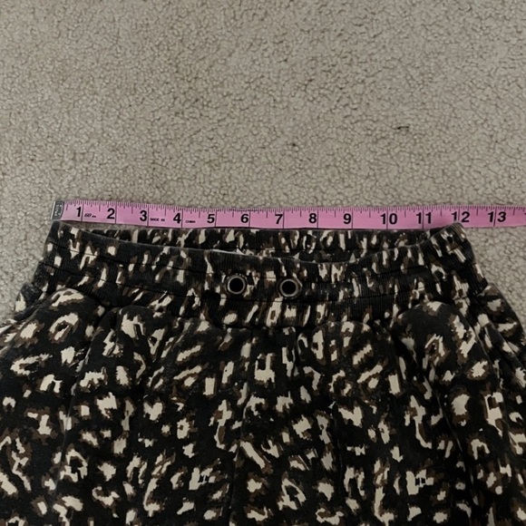 Cleobella 100% organic cotton fleece leopard animal print jogger pants & pockets - Picture 2 of 8